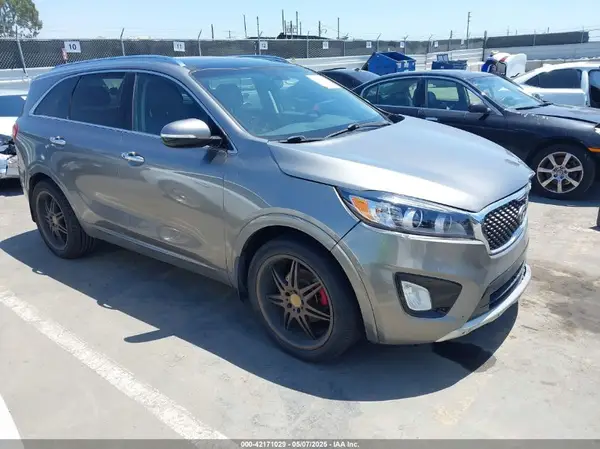 5XYPK4A56GG046026 2016 KIA SORENTO - Image 1