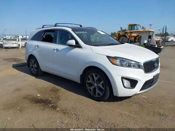 5XYPK4A56GG071105 2016 KIA SORENTO - Image 1