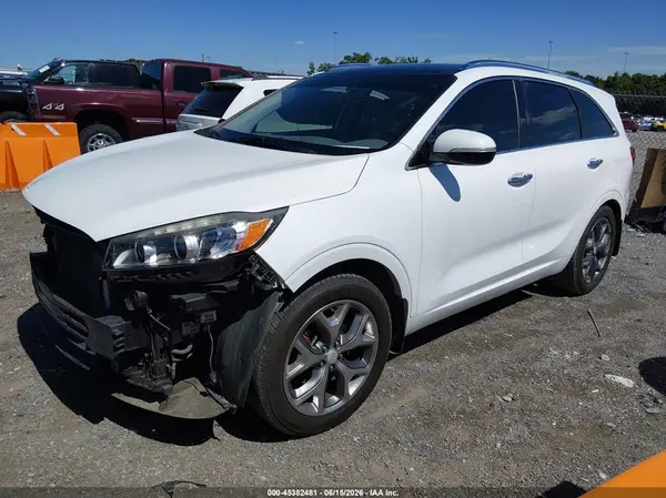 5XYPK4A56GG092116 2016 KIA SORENTO - Image 2