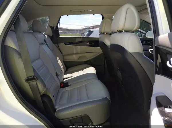 5XYPK4A56GG092116 2016 KIA SORENTO - Image 8