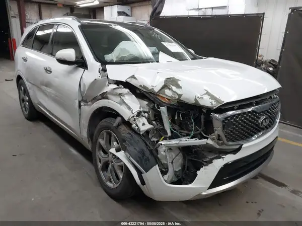 5XYPK4A56GG118116 2016 KIA SORENTO - Image 1