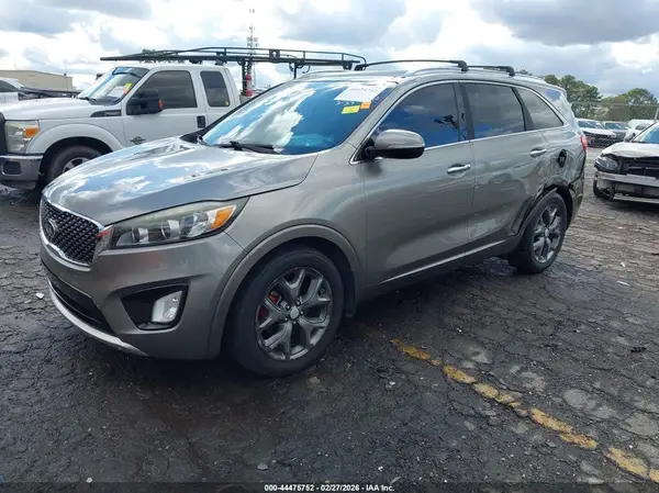 5XYPK4A56GG118813 2016 KIA SORENTO - Image 2