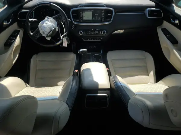 5XYPK4A56HG200400 2017 KIA SORENTO - Image 8