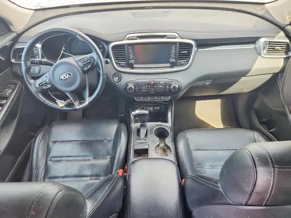 5XYPK4A56HG253761 2017 KIA SORENTO - Image 8
