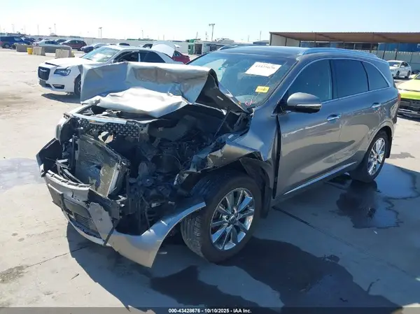 5XYPK4A56HG271516 2017 KIA SORENTO - Image 2
