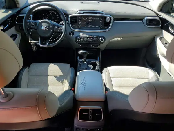 5XYPK4A56HG305566 2017 KIA SORENTO - Image 8