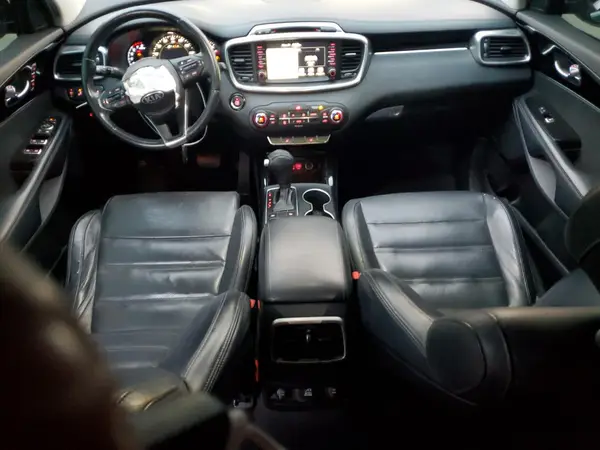 5XYPK4A56HG307897 2017 KIA SORENTO - Image 8