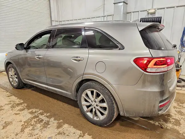 5XYPK4A56HG311139 2017 KIA SORENTO - Image 2