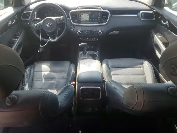5XYPK4A56HG313344 2017 KIA SORENTO - Image 8