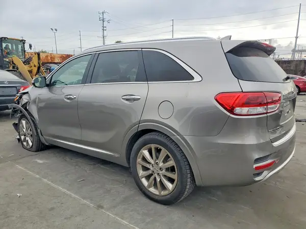 5XYPK4A56JG354045 2018 KIA SORENTO - Image 2