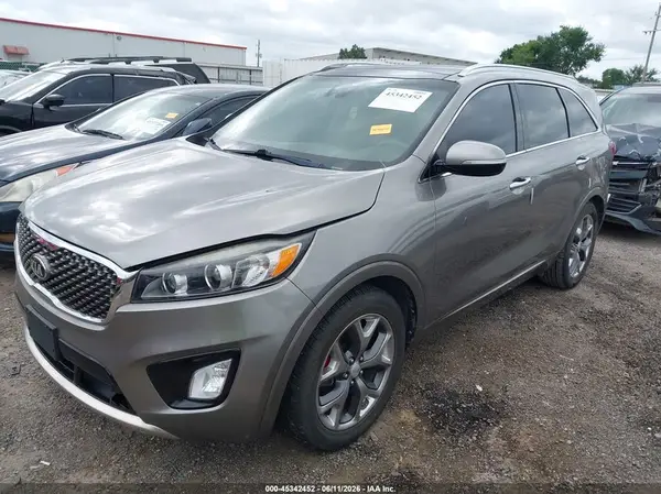 5XYPK4A56JG359410 2018 KIA SORENTO - Image 2