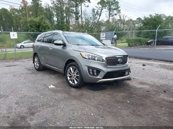 5XYPK4A56JG361156 2018 KIA SORENTO - Image 1