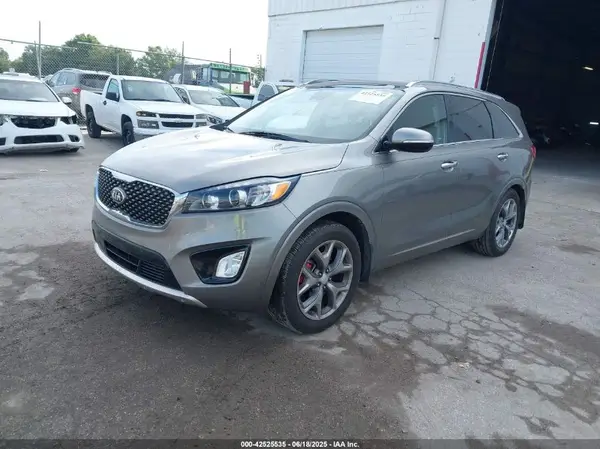 5XYPK4A56JG379995 2018 KIA SORENTO - Image 2