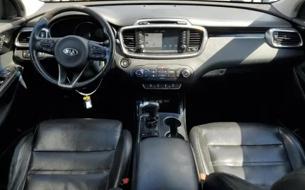 5XYPK4A56JG380015 2018 KIA SORENTO - Image 8