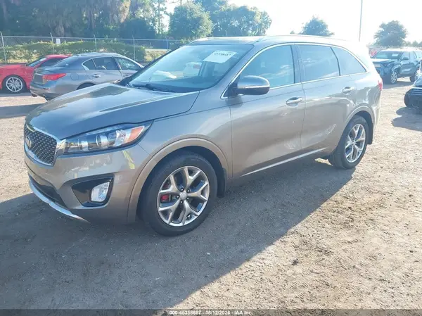 5XYPK4A56JG381651 2018 KIA SORENTO - Image 2