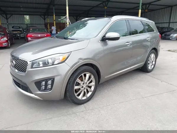 5XYPK4A56JG386896 2018 KIA SORENTO - Image 2