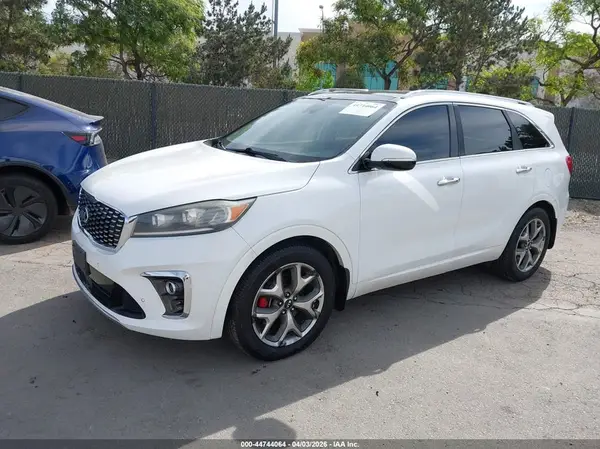 5XYPK4A56KG478866 2019 KIA SORENTO - Image 2