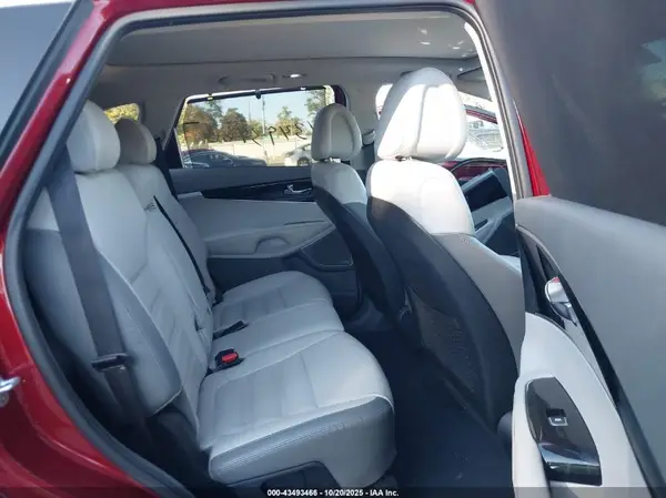 5XYPK4A57GG118464 2016 KIA SORENTO - Image 8