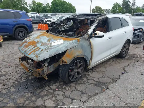 5XYPK4A57HG227525 2017 KIA SORENTO - Image 2