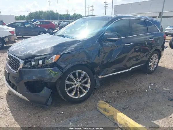 5XYPK4A57JG374286 2018 KIA SORENTO - Image 2