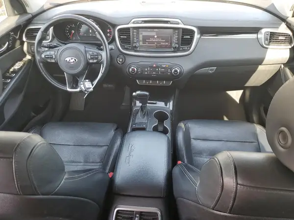5XYPK4A57JG380525 2018 KIA SORENTO - Image 8