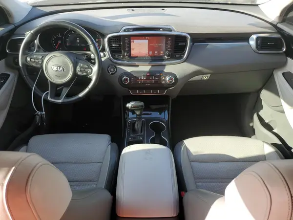 5XYPK4A57JG410459 2018 KIA SORENTO - Image 8