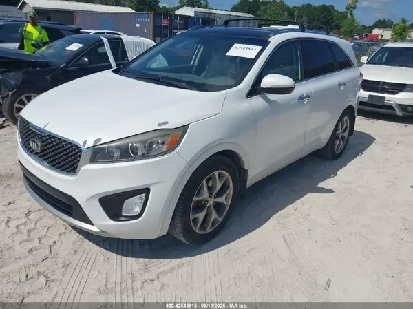 5XYPK4A58GG114102 2016 KIA SORENTO - Image 2