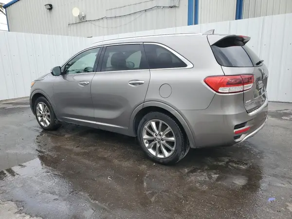 5XYPK4A58HG281643 2017 KIA SORENTO - Image 2