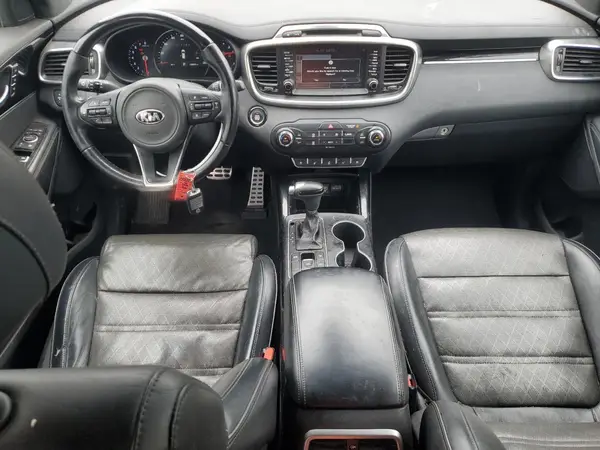 5XYPK4A58HG281643 2017 KIA SORENTO - Image 8
