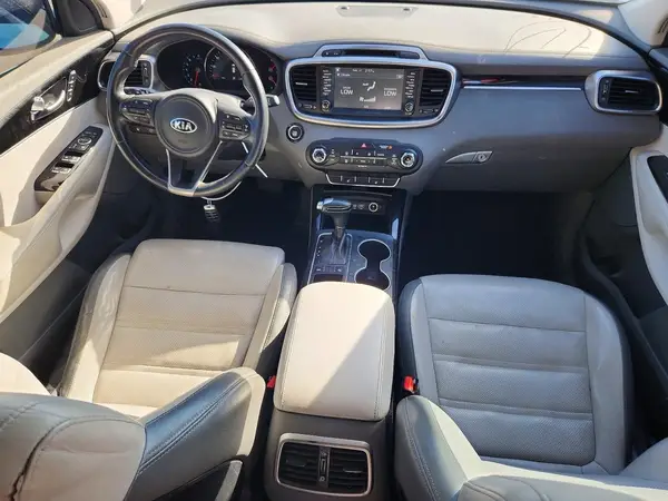 5XYPK4A58HG304287 2017 KIA SORENTO - Image 8