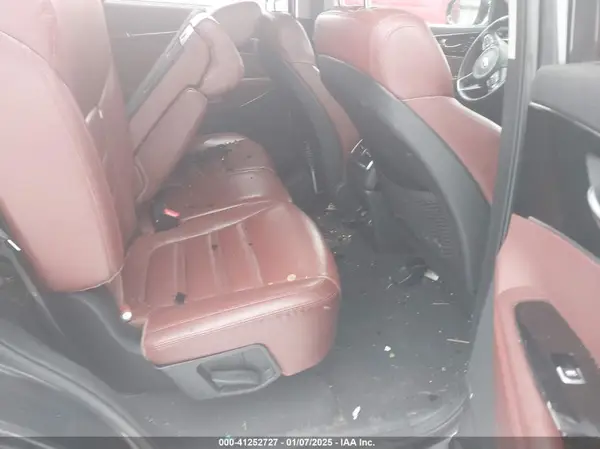 5XYPK4A58HG307433 2017 KIA SORENTO - Image 8