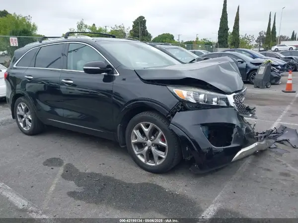 5XYPK4A58HG322661 2017 KIA SORENTO - Image 1