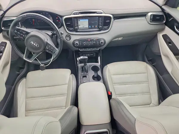 5XYPK4A58JG423916 2018 KIA SORENTO - Image 8