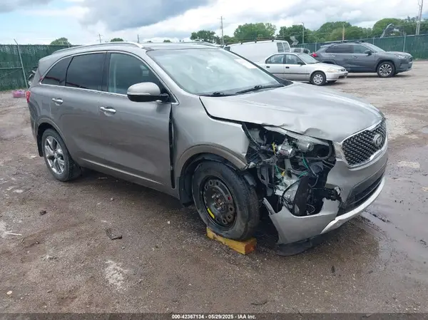 5XYPK4A59HG253995 2017 KIA SORENTO - Image 1