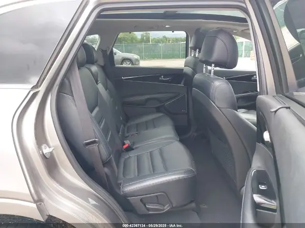 5XYPK4A59HG253995 2017 KIA SORENTO - Image 8