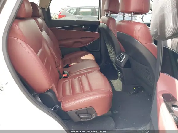 5XYPK4A59HG323334 2017 KIA SORENTO - Image 8