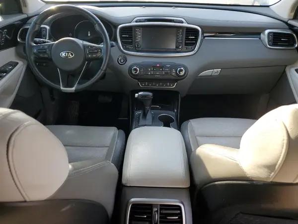 5XYPK4A59HG325780 2017 KIA SORENTO - Image 8