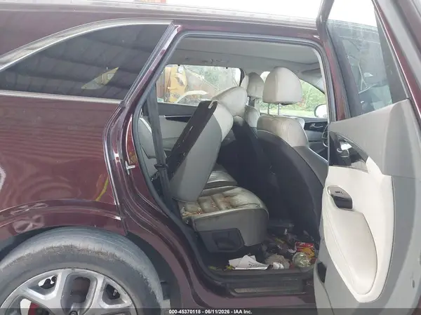5XYPK4A59JG374693 2018 KIA SORENTO - Image 8