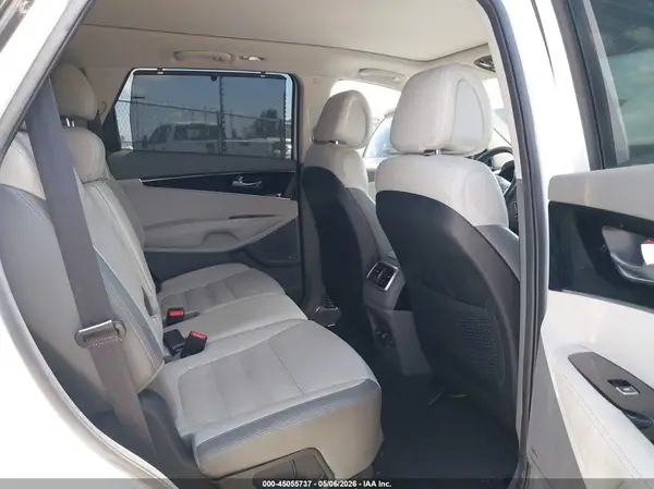 5XYPK4A5XGG109953 2016 KIA SORENTO - Image 8