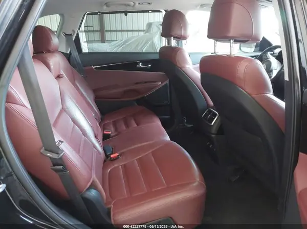 5XYPK4A5XHG291512 2017 KIA SORENTO - Image 8