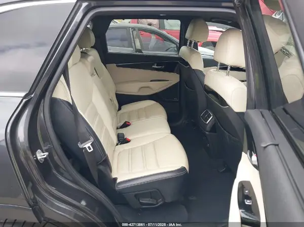 5XYPK4A5XJG362083 2018 KIA SORENTO - Image 8