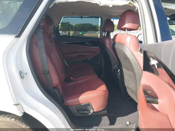 5XYPK4A5XJG398663 2018 KIA SORENTO - Image 8