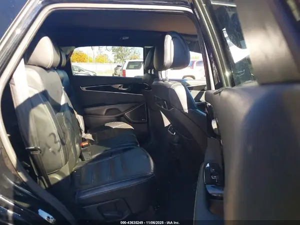 5XYPKDA10GG048268 2016 KIA SORENTO - Image 8
