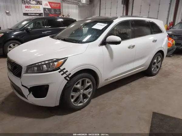 5XYPKDA11GG103701 2016 KIA SORENTO - Image 2