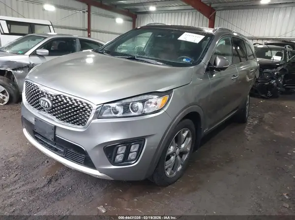 5XYPKDA12GG051172 2016 KIA SORENTO - Image 2