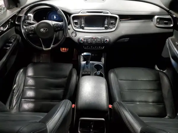 5XYPKDA12HG329666 2017 KIA SORENTO - Image 8