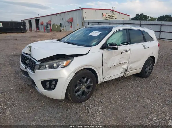 5XYPKDA13GG141804 2016 KIA SORENTO - Image 2