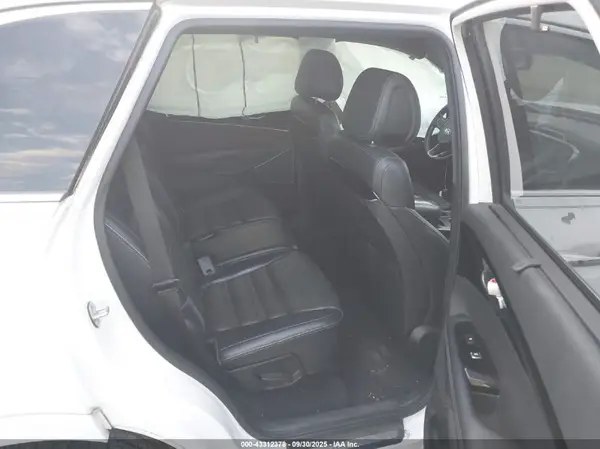 5XYPKDA13GG141804 2016 KIA SORENTO - Image 8