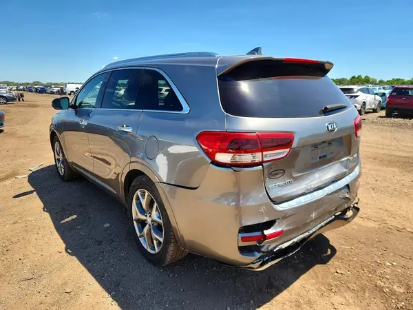 5XYPKDA14GG130178 2016 KIA SORENTO - Image 2