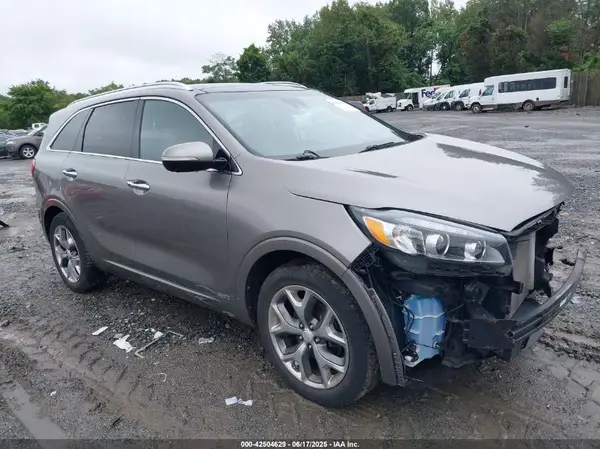 5XYPKDA15GG011894 2016 KIA SORENTO - Image 1